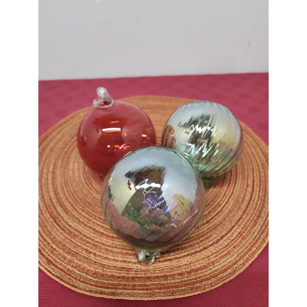 Handblown Art Glass Orbs/Ornaments 4 Inch Set Of 3 ~ 2 Iridescent Green 1 Red